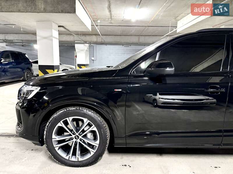 Позашляховик / Кросовер Audi Q7 2025 в Дніпрі