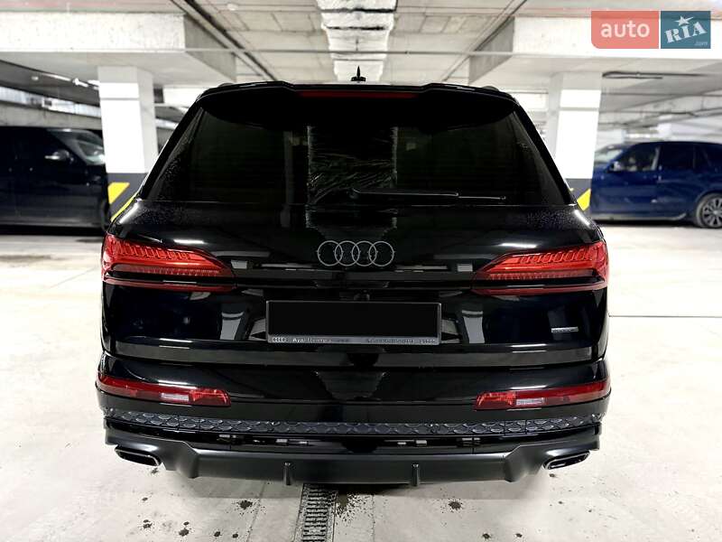 Позашляховик / Кросовер Audi Q7 2025 в Дніпрі
