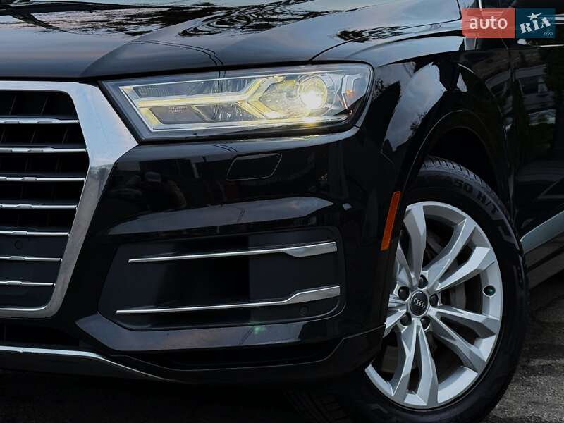 Позашляховик / Кросовер Audi Q7 2018 в Києві