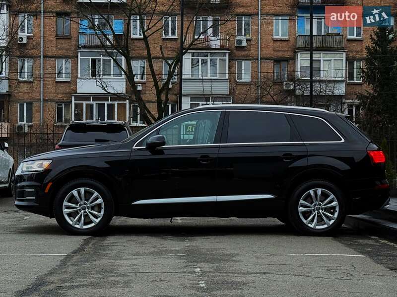 Позашляховик / Кросовер Audi Q7 2018 в Києві