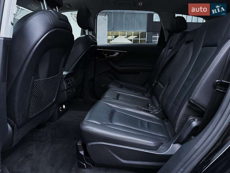 Позашляховик / Кросовер Audi Q7 2018 в Києві