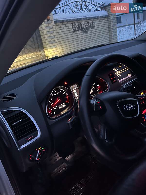 Позашляховик / Кросовер Audi Q7 2014 в Луцьку