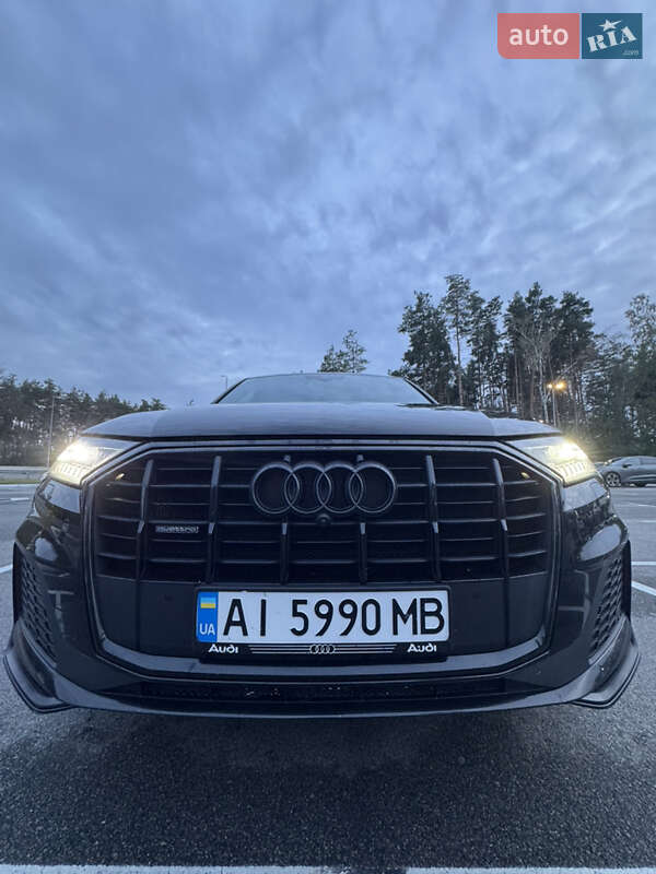 Внедорожник / Кроссовер Audi Q7 2020 в Киеве