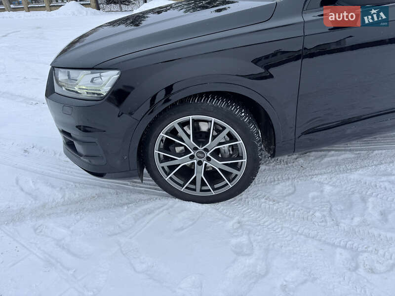 Позашляховик / Кросовер Audi Q7 2016 в Костопілі