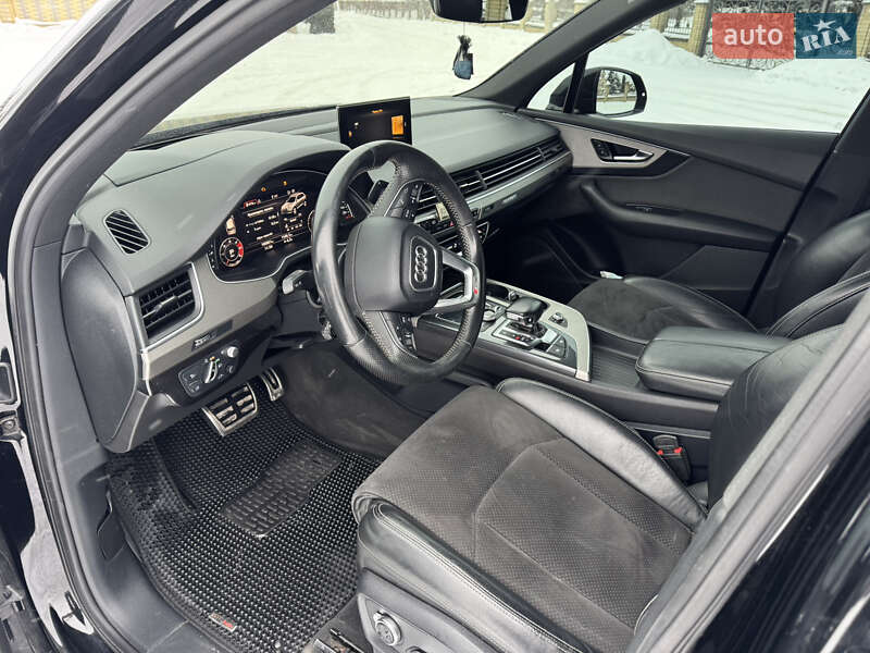 Позашляховик / Кросовер Audi Q7 2016 в Костопілі