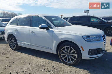 Внедорожник / Кроссовер Audi Q7 2017 в Новояворовске