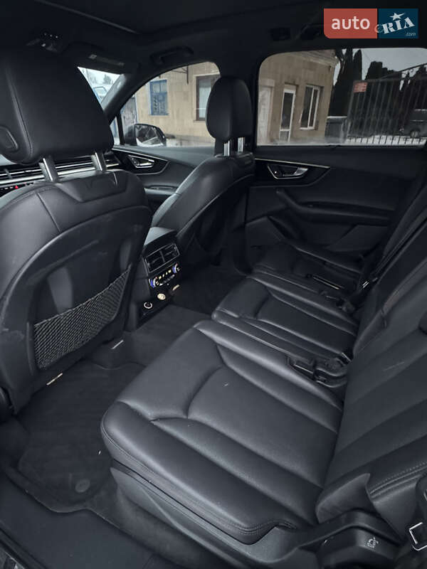 Внедорожник / Кроссовер Audi Q7 2016 в Лубнах фото 60 Внедорожник / Кроссовер Audi Q7 2016 в Лубнах