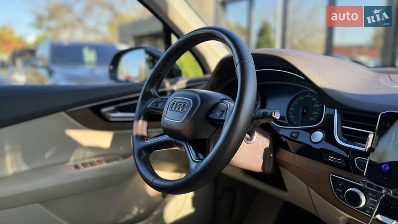 Позашляховик / Кросовер Audi Q7 2016 в Києві фото 23 Позашляховик / Кросовер Audi Q7 2016 в Києві