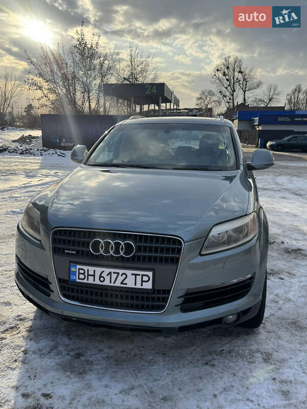 Внедорожник / Кроссовер Audi Q7 2007 в Славянске
