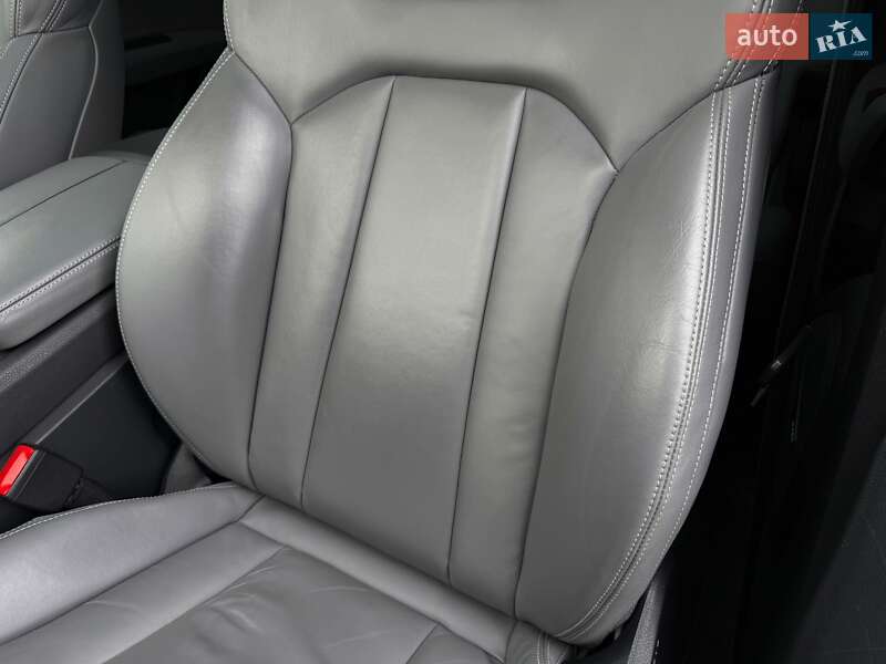 Позашляховик / Кросовер Audi Q7 2016 в Луцьку фото 45 Позашляховик / Кросовер Audi Q7 2016 в Луцьку