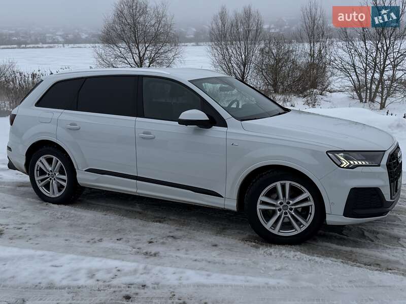 Позашляховик / Кросовер Audi Q7 2020 в Хмельницькому