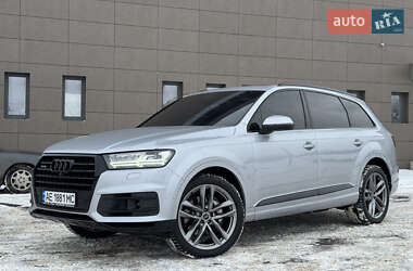 Внедорожник / Кроссовер Audi Q7 2017 в Кривом Роге