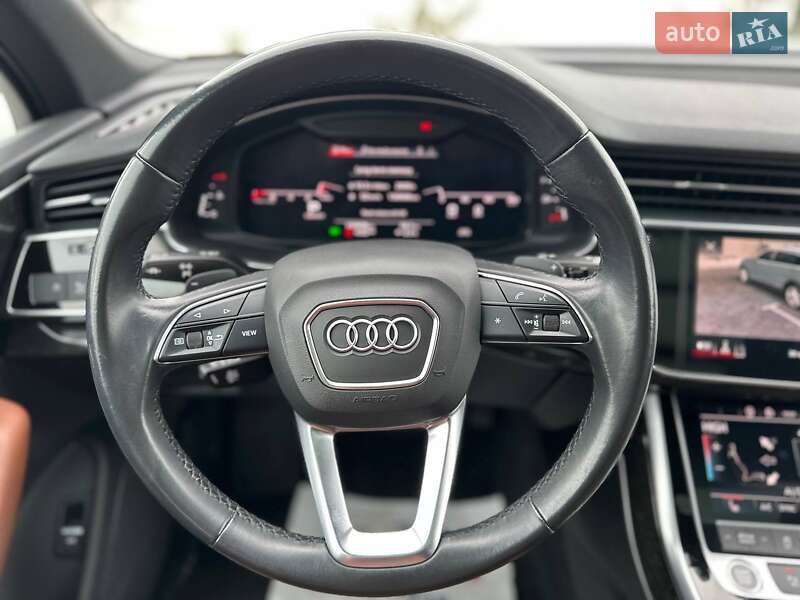 Позашляховик / Кросовер Audi Q7 2021 в Луцьку