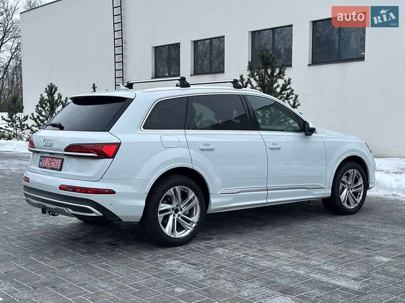Позашляховик / Кросовер Audi Q7 2021 в Луцьку