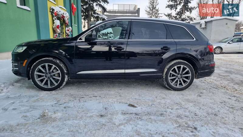 Позашляховик / Кросовер Audi Q7 2017 в Тернополі