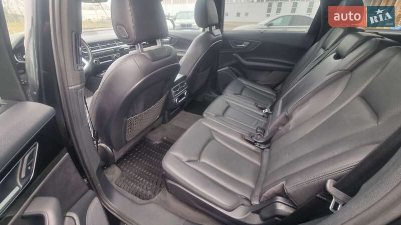 Позашляховик / Кросовер Audi Q7 2017 в Тернополі