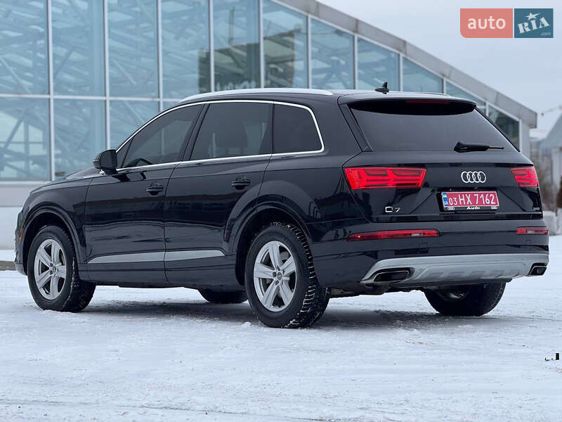 Внедорожник / Кроссовер Audi Q7 2017 в Киеве