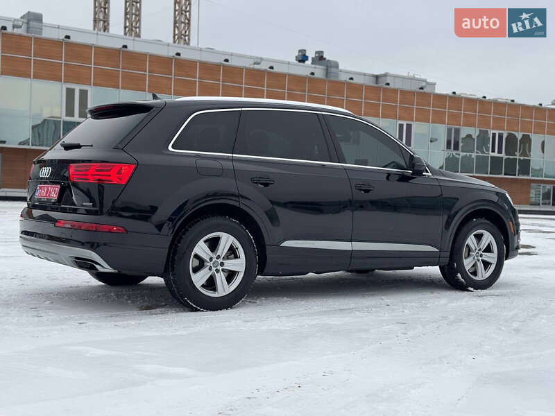 Внедорожник / Кроссовер Audi Q7 2017 в Киеве