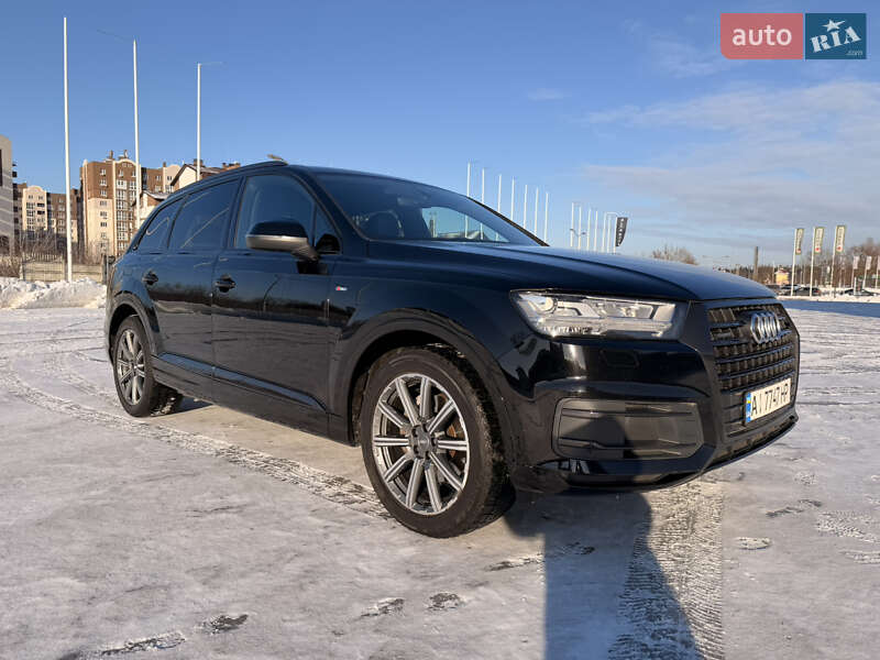 Позашляховик / Кросовер Audi Q7 2016 в Києві