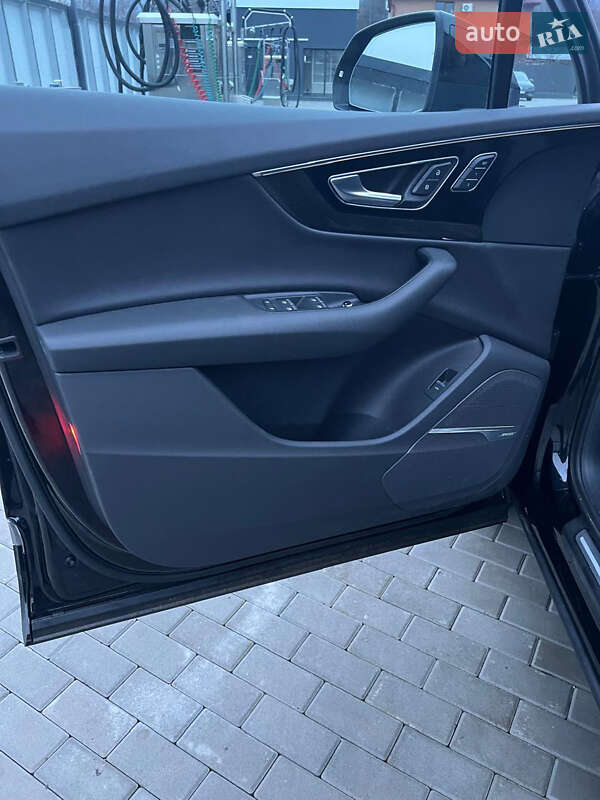 Позашляховик / Кросовер Audi Q7 2016 в Хусті фото 8 Позашляховик / Кросовер Audi Q7 2016 в Хусті