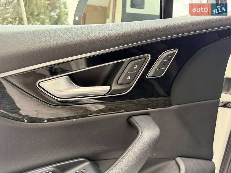 Внедорожник / Кроссовер Audi Q7 2019 в Виннице