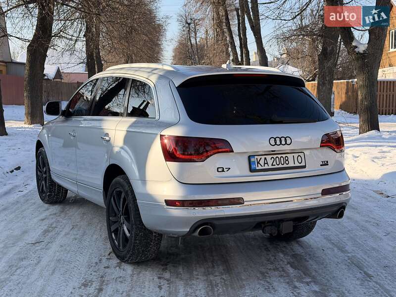 Внедорожник / Кроссовер Audi Q7 2014 в Киеве