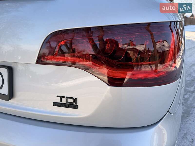 Внедорожник / Кроссовер Audi Q7 2014 в Киеве