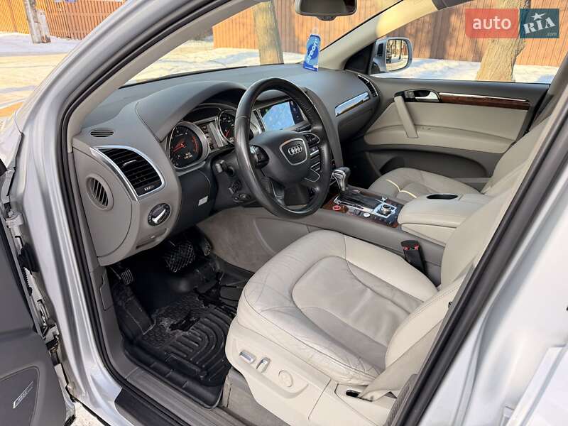 Внедорожник / Кроссовер Audi Q7 2014 в Киеве