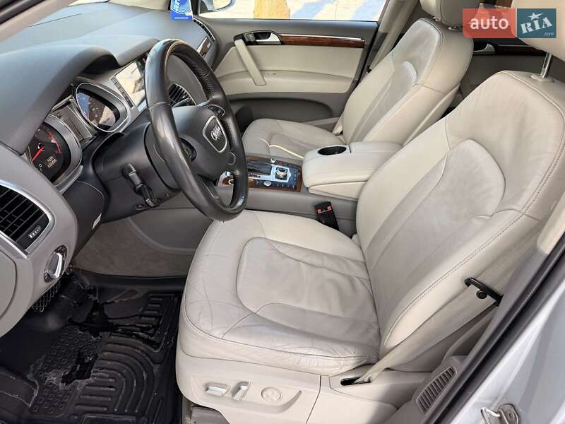 Внедорожник / Кроссовер Audi Q7 2014 в Киеве