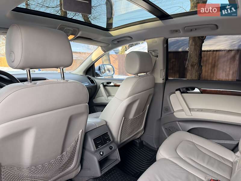 Внедорожник / Кроссовер Audi Q7 2014 в Киеве