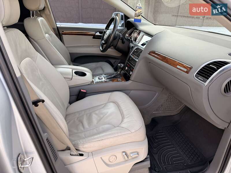 Внедорожник / Кроссовер Audi Q7 2014 в Киеве