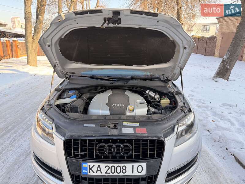 Внедорожник / Кроссовер Audi Q7 2014 в Киеве