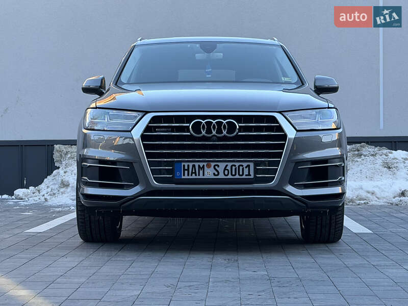 Внедорожник / Кроссовер Audi Q7 2015 в Ровно