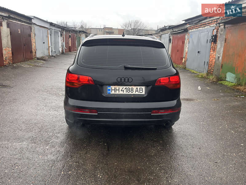 Позашляховик / Кросовер Audi Q7 2009 в Миколаєві
