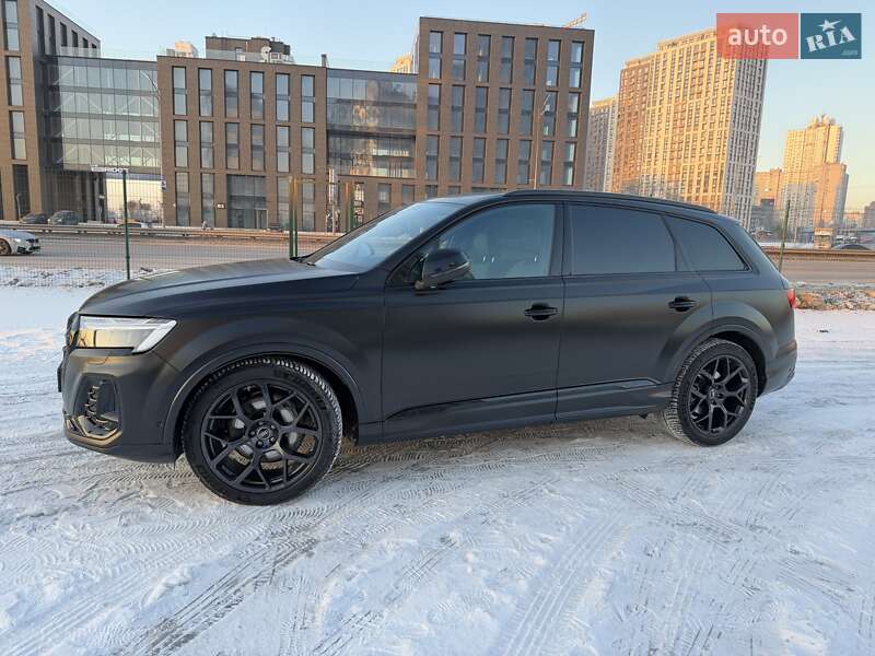 Внедорожник / Кроссовер Audi Q7 2025 в Киеве