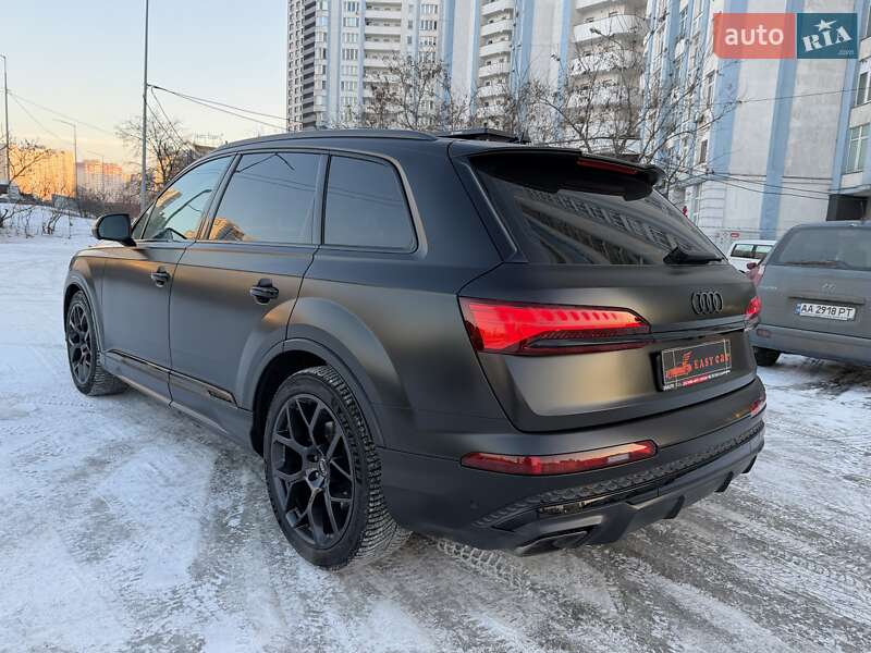 Внедорожник / Кроссовер Audi Q7 2025 в Киеве