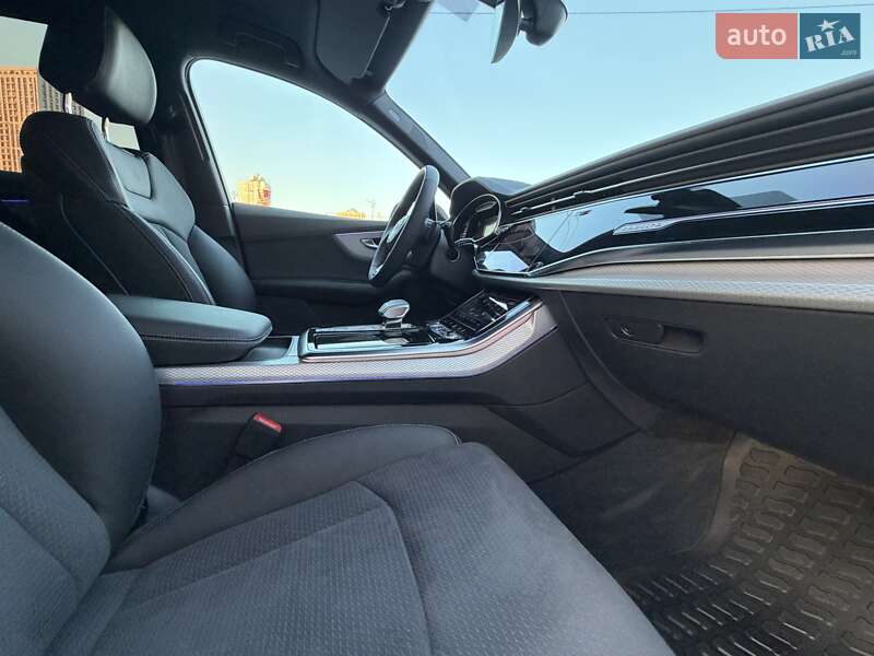 Внедорожник / Кроссовер Audi Q7 2025 в Киеве