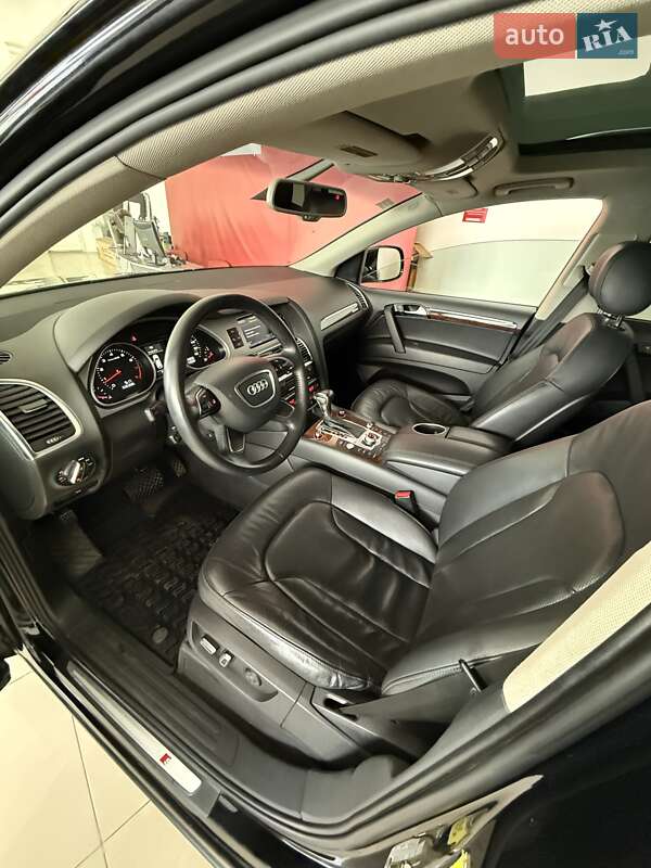 Внедорожник / Кроссовер Audi Q7 2013 в Черновцах