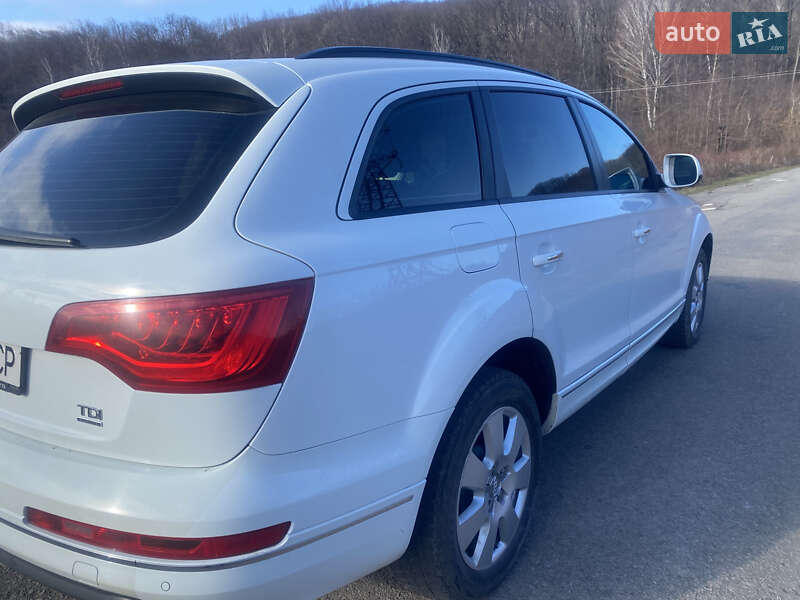 Позашляховик / Кросовер Audi Q7 2015 в Мукачевому