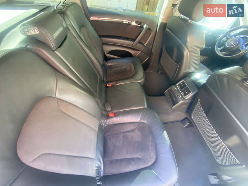 Позашляховик / Кросовер Audi Q7 2015 в Мукачевому