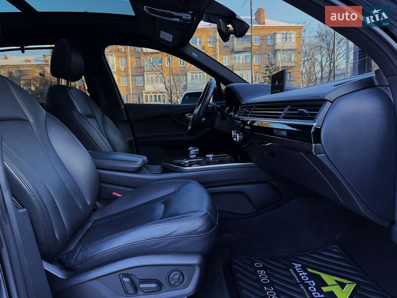 Внедорожник / Кроссовер Audi Q7 2018 в Киеве