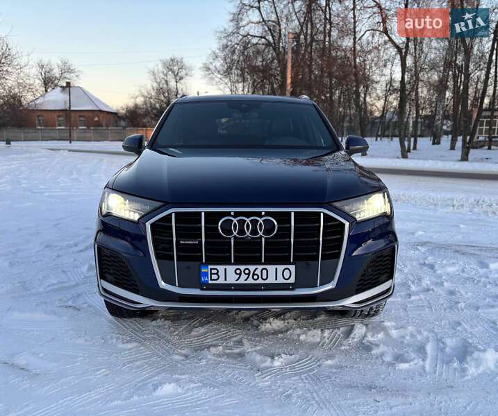 Позашляховик / Кросовер Audi Q7 2020 в Києві