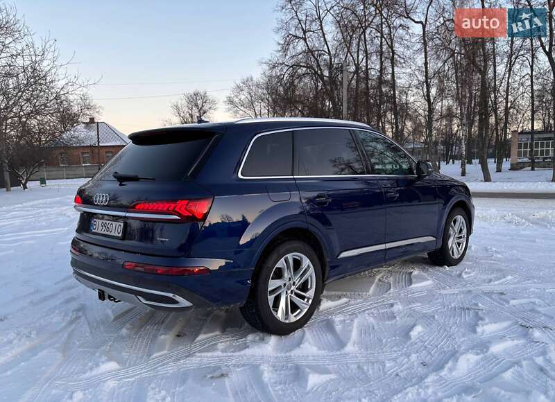 Позашляховик / Кросовер Audi Q7 2020 в Києві