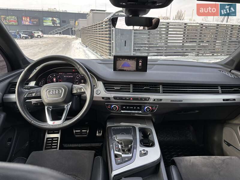Внедорожник / Кроссовер Audi Q7 2019 в Киеве