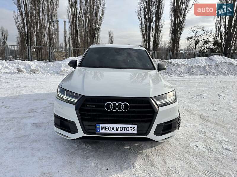 Внедорожник / Кроссовер Audi Q7 2019 в Киеве
