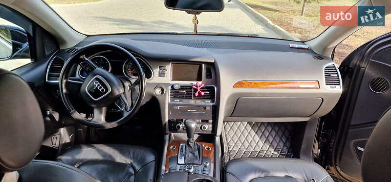 Внедорожник / Кроссовер Audi Q7 2010 в Измаиле