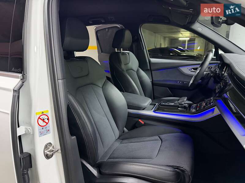 Позашляховик / Кросовер Audi Q7 2025 в Києві