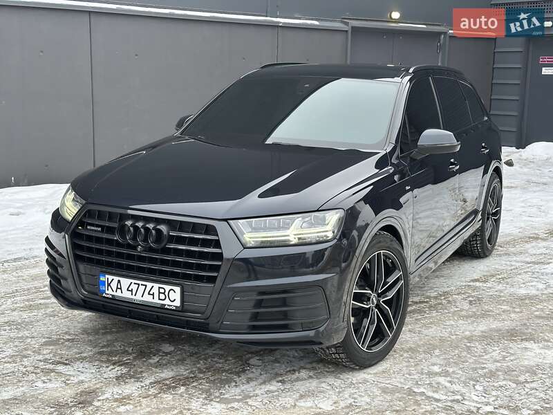 Внедорожник / Кроссовер Audi Q7 2017 в Киеве