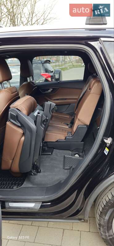 Позашляховик / Кросовер Audi Q7 2017 в Ужгороді