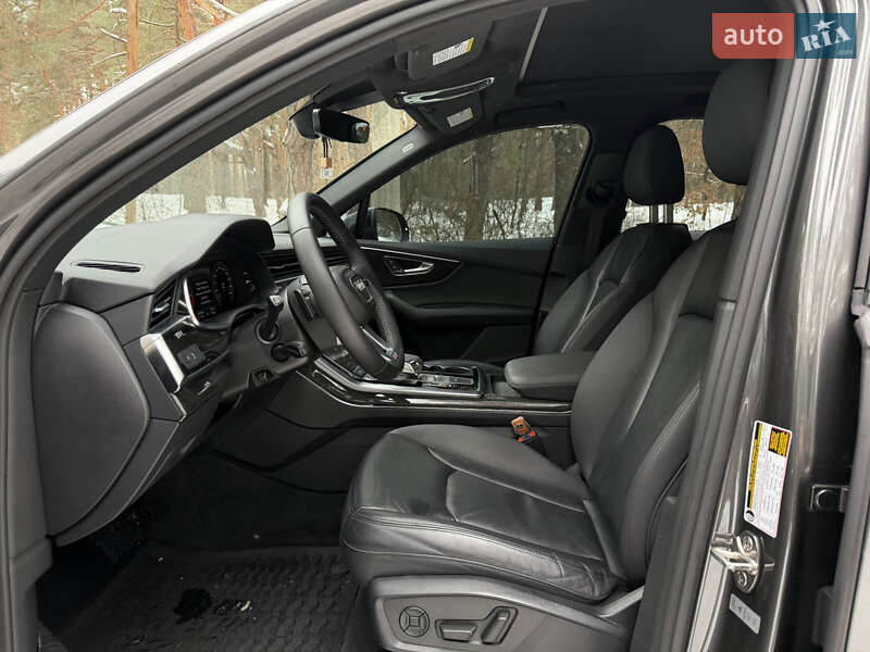 Позашляховик / Кросовер Audi Q7 2020 в Києві